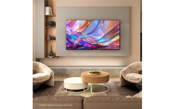 Hisense 58Q7S QLED Fernseher im Wohnzimmer an der Wand montiert